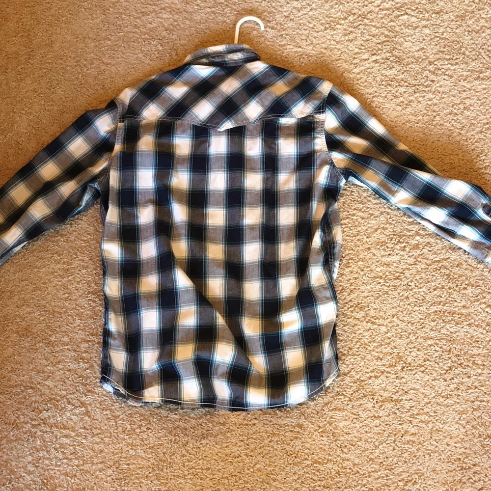 Button Up - Picture 2 of 4